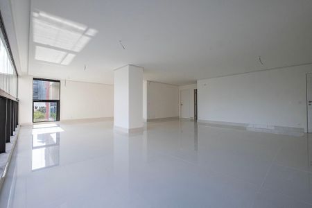 Apartamento à venda com 177m², 3 quartos e 2 vagas Apartamento à venda com 177m², 3 quartos e 2 vagasSala