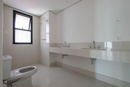 Apartamento à venda com 177m², 3 quartos e 2 vagas Apartamento à venda com 177m², 3 quartos e 2 vagasSuíte 1 - Banheiro
