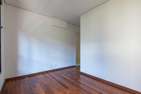 Apartamento à venda com 177m², 3 quartos e 2 vagas Apartamento à venda com 177m², 3 quartos e 2 vagasSuíte 3