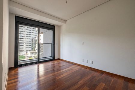 Apartamento à venda com 177m², 3 quartos e 2 vagas Apartamento à venda com 177m², 3 quartos e 2 vagasSuíte 2