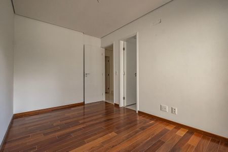 Apartamento à venda com 177m², 3 quartos e 2 vagas Apartamento à venda com 177m², 3 quartos e 2 vagasSuíte 2
