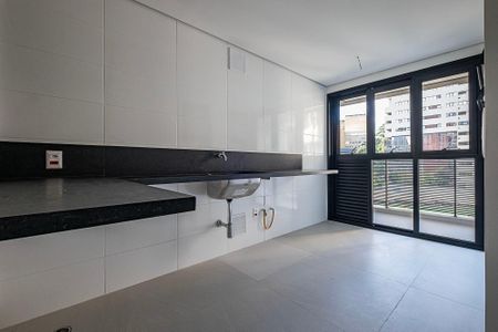 Apartamento à venda com 177m², 3 quartos e 2 vagas Apartamento à venda com 177m², 3 quartos e 2 vagasÁrea de Serviço