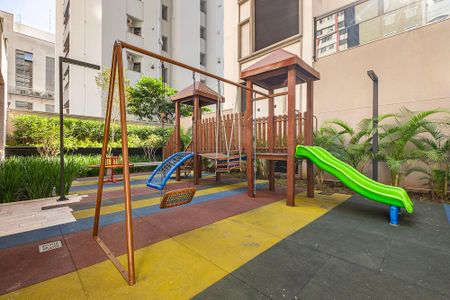 Apartamento à venda com 177m², 3 quartos e 2 vagas Apartamento à venda com 177m², 3 quartos e 2 vagasPlayground