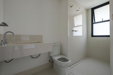 Apartamento à venda com 177m², 3 quartos e 2 vagas Apartamento à venda com 177m², 3 quartos e 2 vagasSuíte 2 - Banheiro