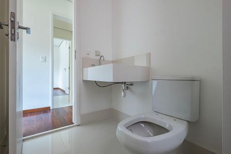 Apartamento à venda com 177m², 3 quartos e 2 vagas Apartamento à venda com 177m², 3 quartos e 2 vagasSuíte 3 - Banheiro