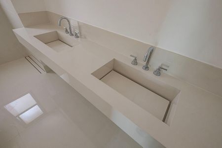 Apartamento à venda com 177m², 3 quartos e 2 vagas Apartamento à venda com 177m², 3 quartos e 2 vagasSuíte 1 - Banheiro