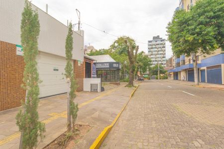 Apartamento para alugar com 128m², 3 quartos e 2 vagas Apartamento para alugar com 128m², 3 quartos e 2 vagasVista da Rua