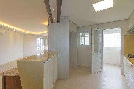 Apartamento para alugar com 128m², 3 quartos e 2 vagas Apartamento para alugar com 128m², 3 quartos e 2 vagasCozinha