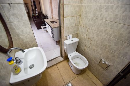 Casa de condomínio à venda com 324m², 3 quartos e sem vagaBanheiro (2º Andar)