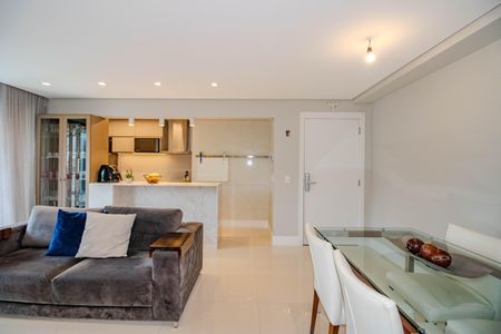 Apartamento à venda com 74m², 1 quarto e 1 vagaSala