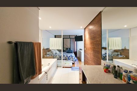 Apartamento à venda com 116m², 2 quartos e 2 vagasBanheiro da Suíte