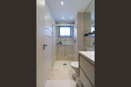 Apartamento à venda com 314m², 3 quartos e 4 vagasBanheiro da Suíte 2