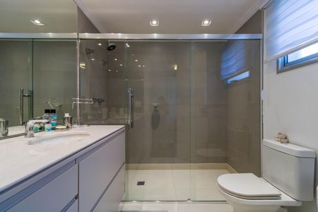 Apartamento à venda com 314m², 3 quartos e 4 vagasBanheiro da Suíte 3