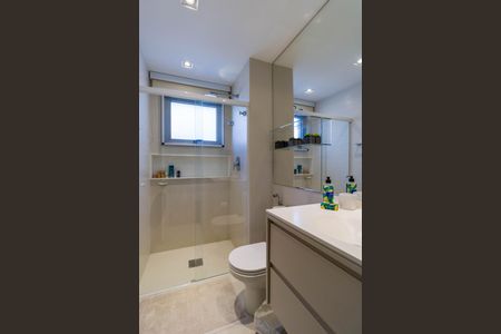 Apartamento à venda com 314m², 3 quartos e 4 vagasBanheiro da Suíte 2