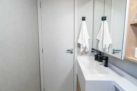 Apartamento à venda com 70m², 2 quartos e 1 vaga Apartamento à venda com 70m², 2 quartos e 1 vagaBanheiro da Suíte