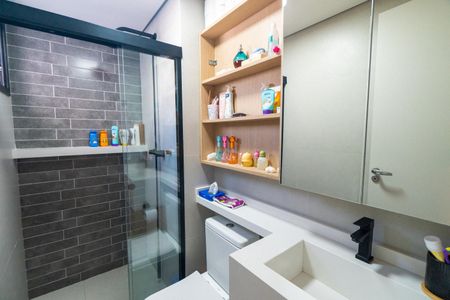 Apartamento à venda com 70m², 2 quartos e 1 vaga Apartamento à venda com 70m², 2 quartos e 1 vagaBanheiro Social