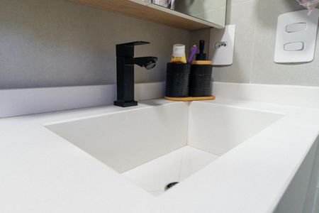 Apartamento à venda com 70m², 2 quartos e 1 vaga Apartamento à venda com 70m², 2 quartos e 1 vagaBanheiro Social