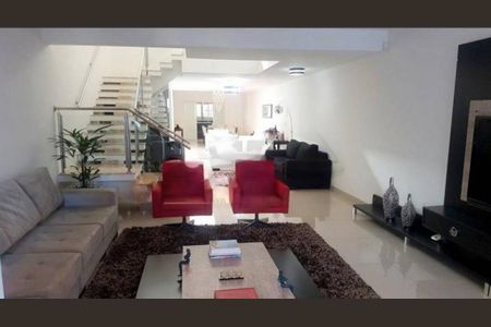 Casa à venda com 3 quartos, 472m² em Osvaldo Cruz, São Caetano do Sul