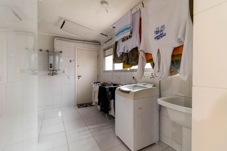 Apartamento à venda com 196m², 4 quartos e 3 vagas Apartamento à venda com 196m², 4 quartos e 3 vagasÁrea de Serviço