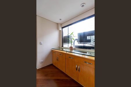 Apartamento à venda com 196m², 4 quartos e 3 vagas Apartamento à venda com 196m², 4 quartos e 3 vagasEscritório