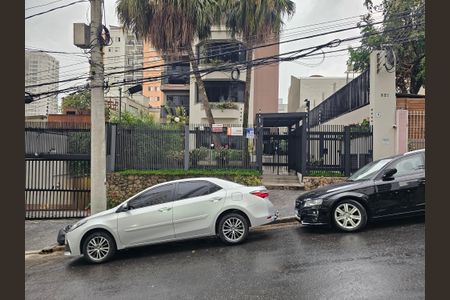 Apartamento à venda com 196m², 4 quartos e 3 vagas Apartamento à venda com 196m², 4 quartos e 3 vagasFachada