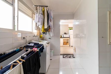 Apartamento à venda com 196m², 4 quartos e 3 vagas Apartamento à venda com 196m², 4 quartos e 3 vagasÁrea de Serviço