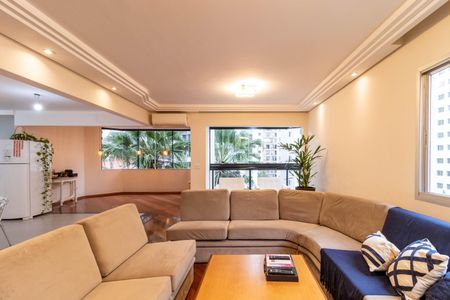 Apartamento à venda com 196m², 4 quartos e 3 vagas Apartamento à venda com 196m², 4 quartos e 3 vagasSala