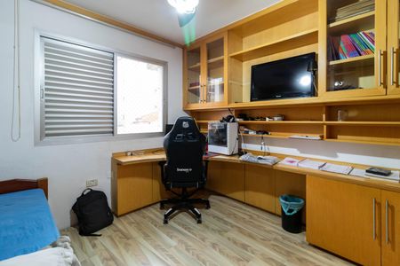 Apartamento à venda com 196m², 4 quartos e 3 vagas Apartamento à venda com 196m², 4 quartos e 3 vagasQuarto