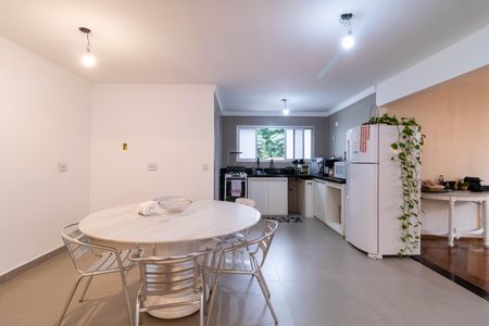 Apartamento à venda com 196m², 4 quartos e 3 vagas Apartamento à venda com 196m², 4 quartos e 3 vagasSala de Jantar