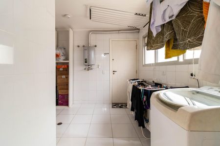 Apartamento à venda com 196m², 4 quartos e 3 vagas Apartamento à venda com 196m², 4 quartos e 3 vagasÁrea de Serviço