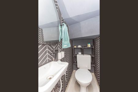 Casa à venda com 110m², 3 quartos e 2 vagasLavabo