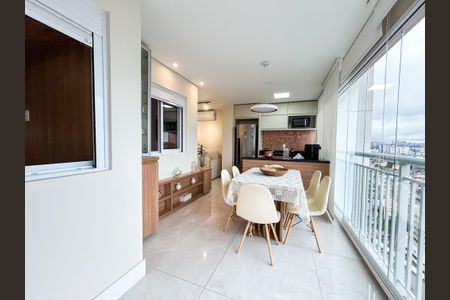 Apartamento à venda com 52m², 2 quartos e 1 vaga Apartamento à venda com 52m², 2 quartos e 1 vagaSala de jantar