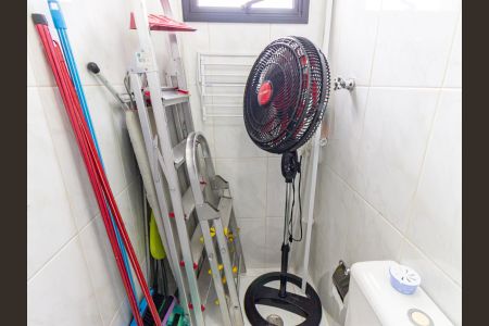 Apartamento à venda com 125m², 3 quartos e 3 vagas Apartamento à venda com 125m², 3 quartos e 3 vagasBanheiro de serviço