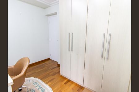 Apartamento à venda com 125m², 3 quartos e 3 vagas Apartamento à venda com 125m², 3 quartos e 3 vagasSuíte 3
