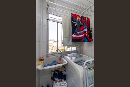 Apartamento à venda com 49m², 2 quartos e 1 vaga Apartamento à venda com 49m², 2 quartos e 1 vagaCozinha-Área de serviço