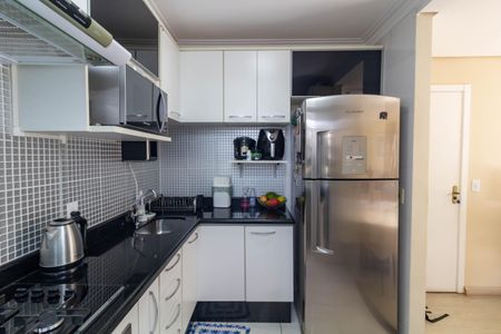 Apartamento à venda com 49m², 2 quartos e 1 vaga Apartamento à venda com 49m², 2 quartos e 1 vagaCozinha-Área de serviço