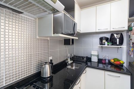 Apartamento à venda com 49m², 2 quartos e 1 vaga Apartamento à venda com 49m², 2 quartos e 1 vagaCozinha-Área de serviço