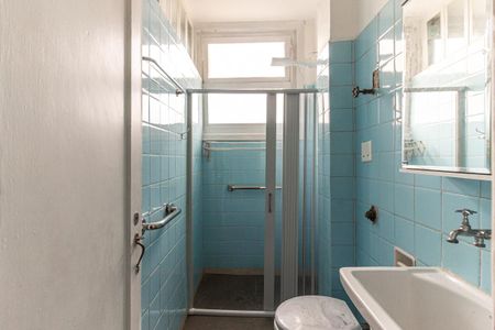 Studio à venda com 48m², 1 quarto e sem vaga Studio à venda com 48m², 1 quarto e sem vagaBanheiro Social