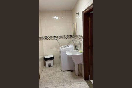 Casa à venda com 3 quartos, 125m² em Vila Liviero, São Paulo