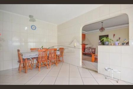 Casa à venda com 4 quartos, 252m² em Vila das Merces, São Paulo