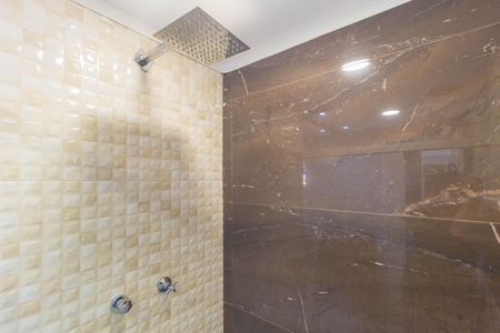 Apartamento à venda com 48m², 2 quartos e 1 vaga Apartamento à venda com 48m², 2 quartos e 1 vagaDetalhe - Banheiro