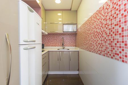 Apartamento à venda com 48m², 2 quartos e 1 vaga Apartamento à venda com 48m², 2 quartos e 1 vagaCozinha