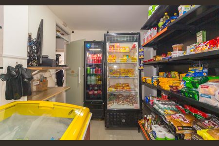 Apartamento à venda com 48m², 2 quartos e 1 vaga Apartamento à venda com 48m², 2 quartos e 1 vagaMini Mercado