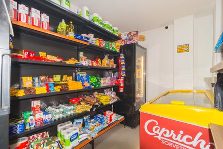 Apartamento à venda com 48m², 2 quartos e 1 vaga Apartamento à venda com 48m², 2 quartos e 1 vagaMini Mercado