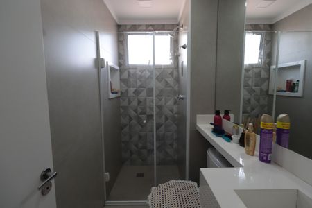 Apartamento à venda com 78m², 2 quartos e 2 vagasBanheiro da Suíte