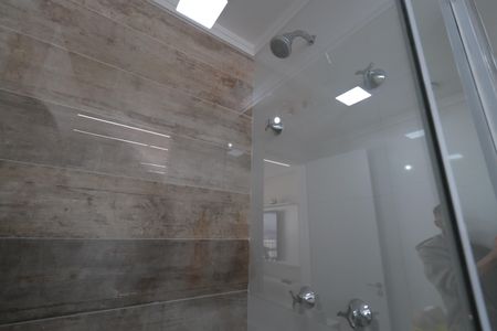 Apartamento à venda com 78m², 2 quartos e 2 vagasBanheiro Social