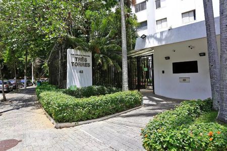 Apartamento à venda com 82m², 2 quartos e 1 vagaFachada e portaria