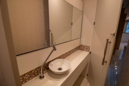 Apartamento à venda com 82m², 2 quartos e 1 vagaLavabo