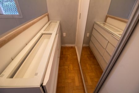 Apartamento à venda com 82m², 2 quartos e 1 vagaCloset da Suíte 2