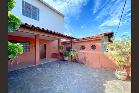 Casa à venda com 360m², 4 quartos e 1 vagaÁrea comum